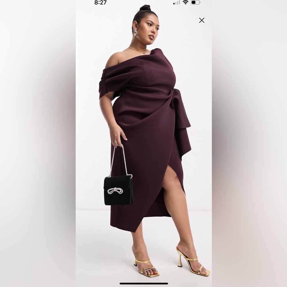 Fallen shoulder body con dress